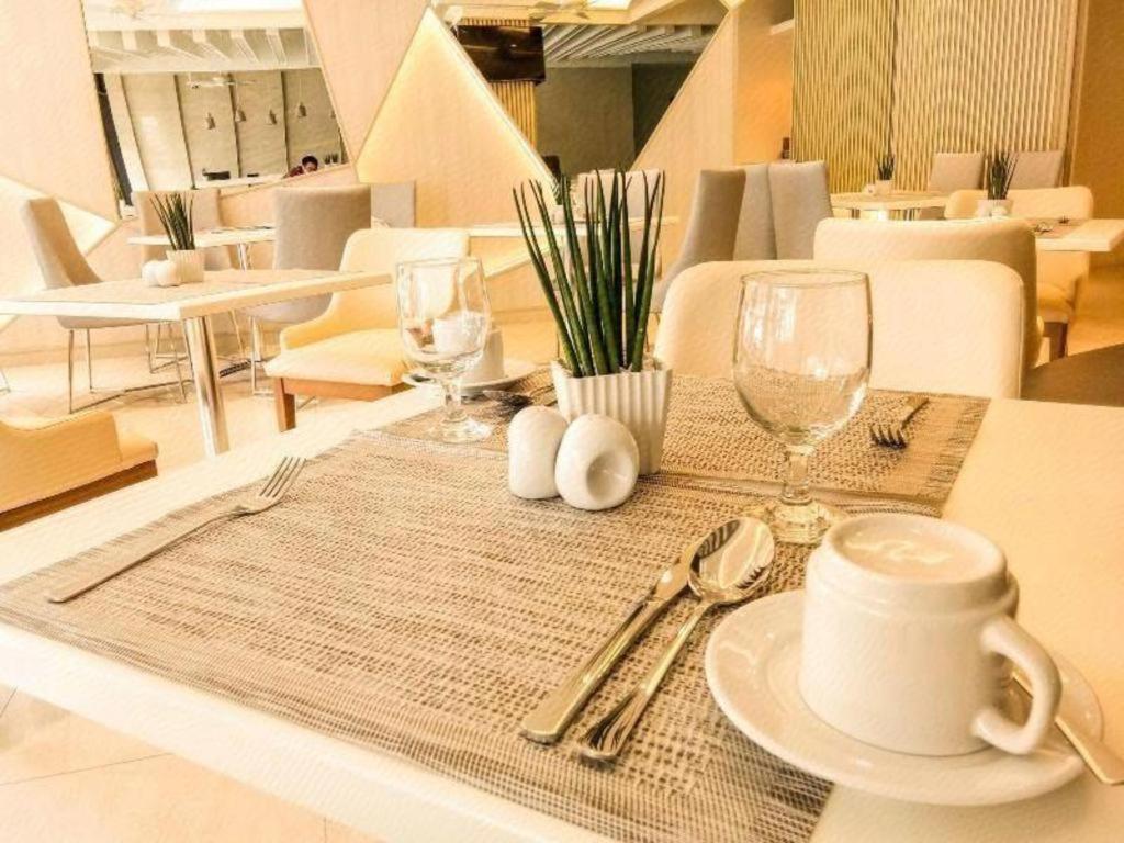 Aura One Hotel Baguio City Eksteriør billede